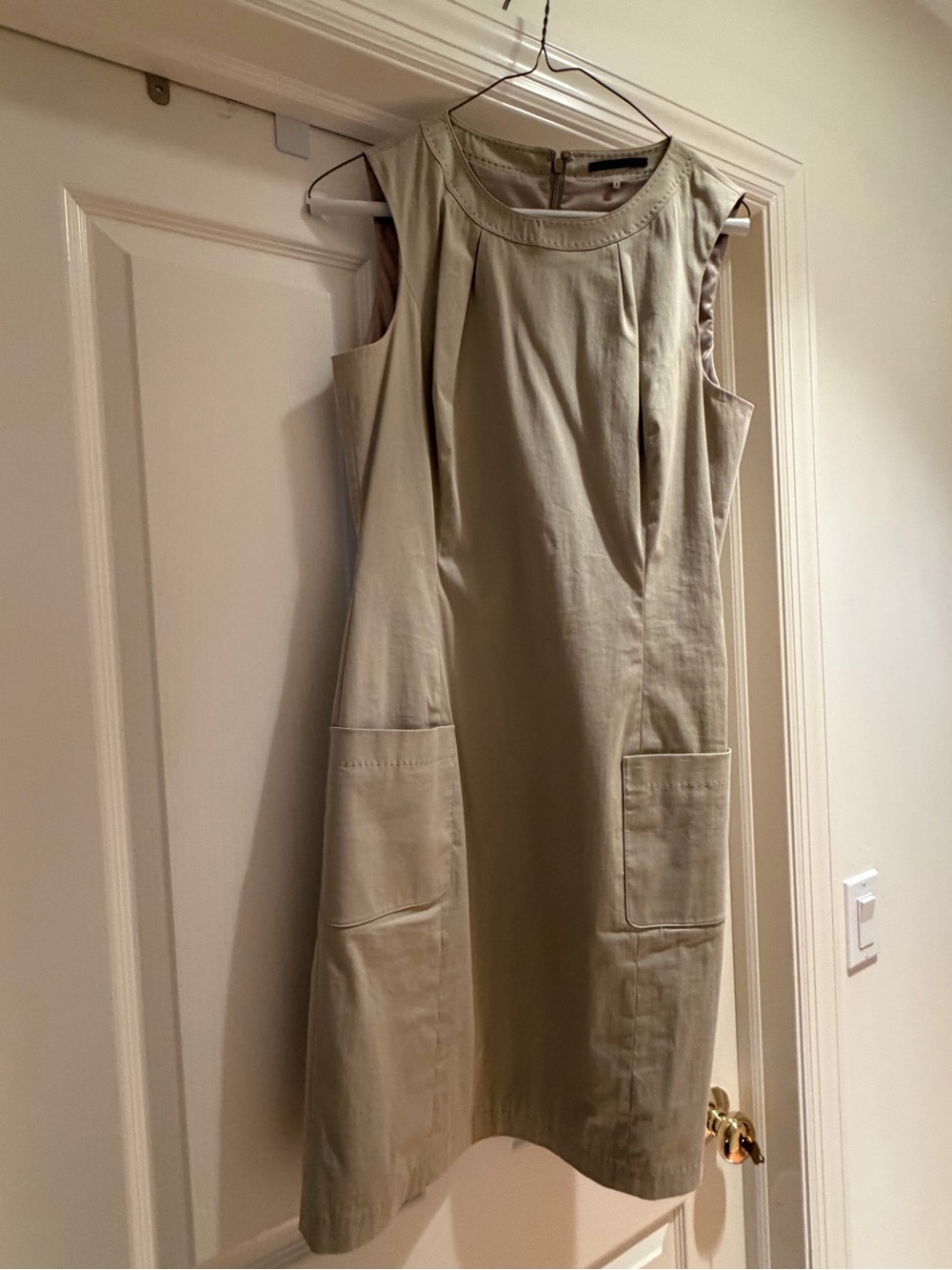Elie Tahari Light Beige Sleeveless Shift Dress with Front Pockets